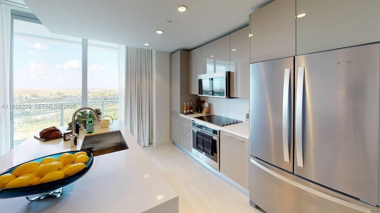 2000 Metropica Way, Unit 1701, Sunrise, FL 33323 Photo