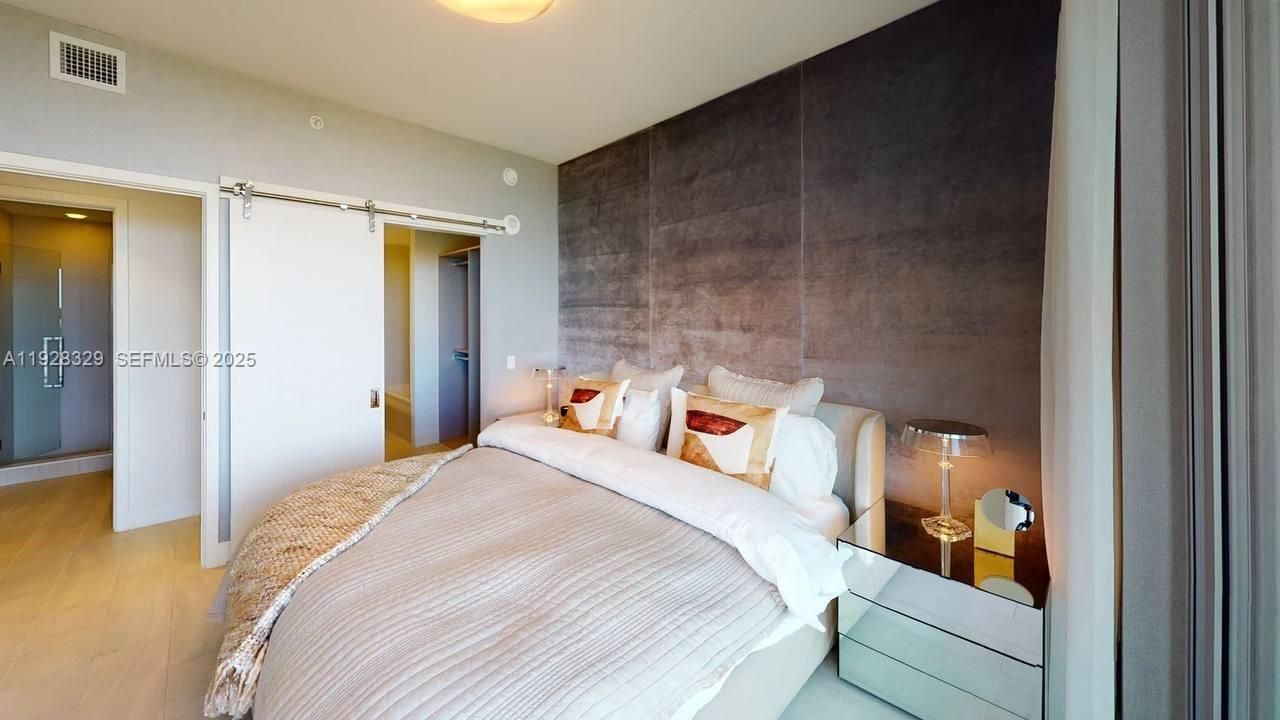 2000 Metropica Way, Unit 1701, Sunrise, FL 33323 Photo