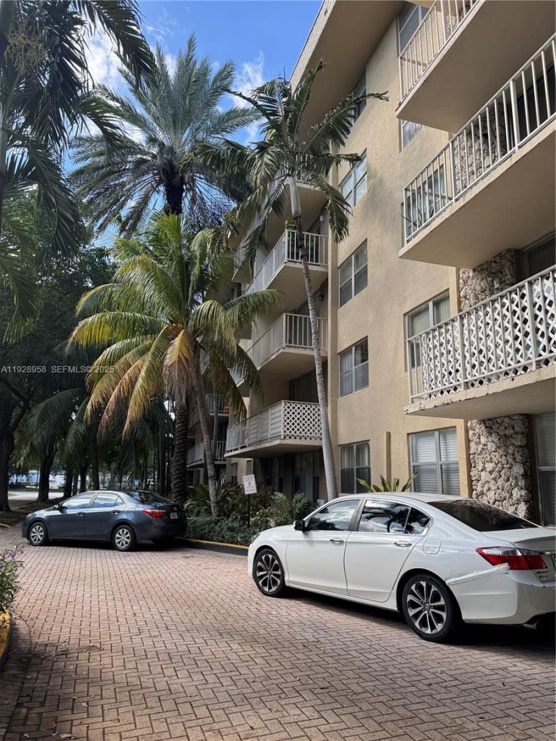 1805 Sans Souci Blvd, Unit 231, North Miami, FL 33181 Photo