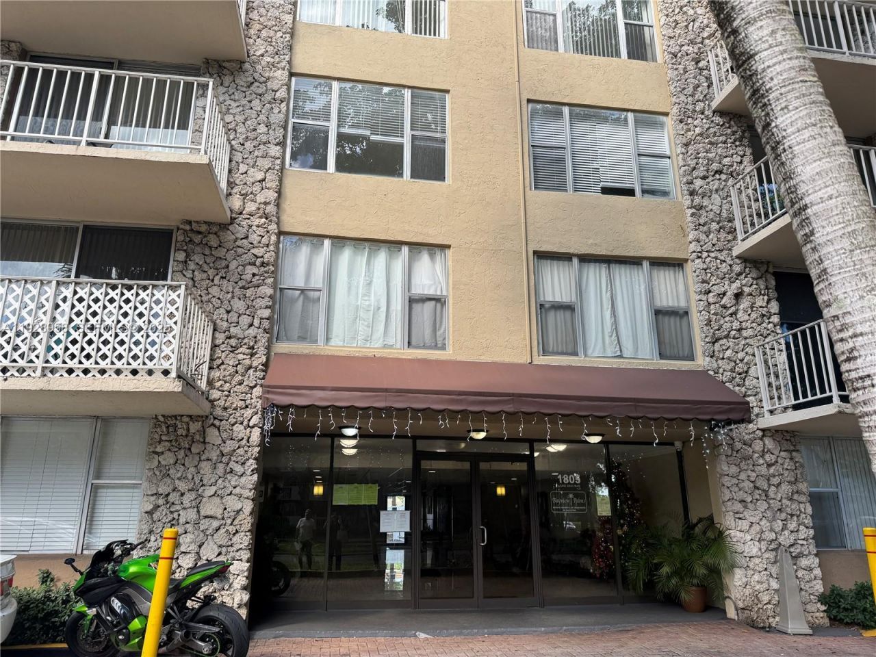 1805 Sans Souci Blvd, Unit 231, North Miami, FL 33181 Photo