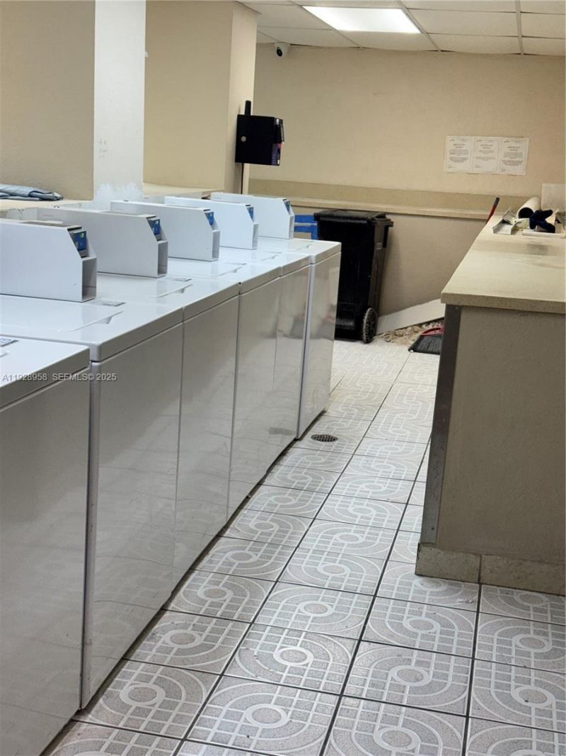 1805 Sans Souci Blvd, Unit 231, North Miami, FL 33181 Photo