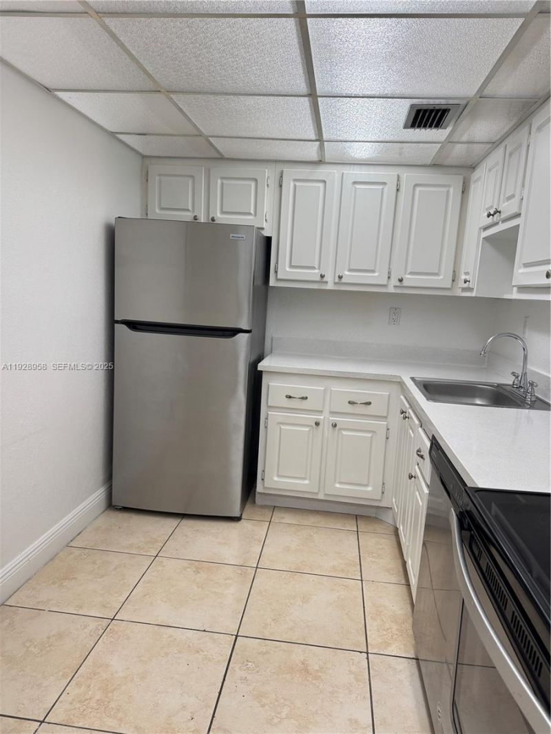 1805 Sans Souci Blvd, Unit 231, North Miami, FL 33181 Photo