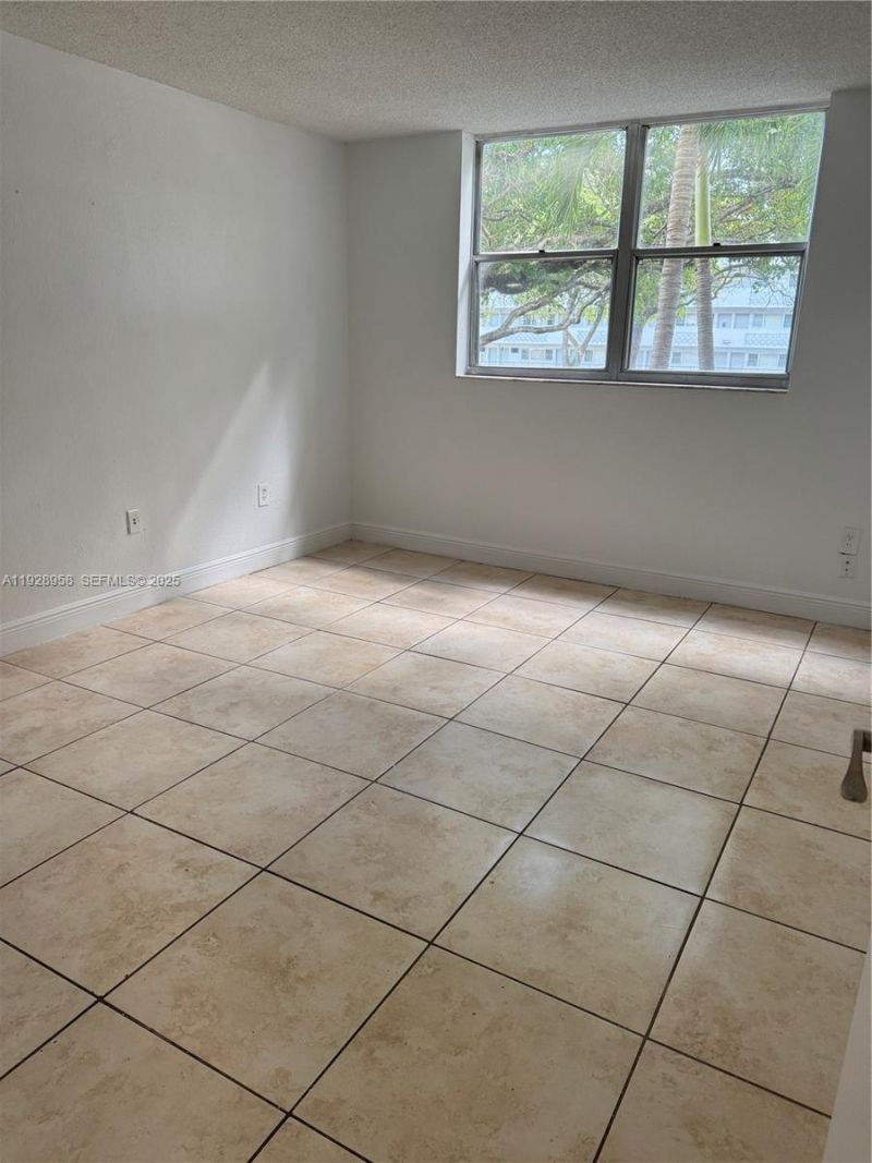 1805 Sans Souci Blvd, Unit 231, North Miami, FL 33181 Photo
