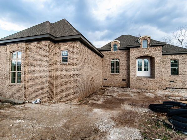 1327 Mallard Dr, Spring Hill, TN 37174