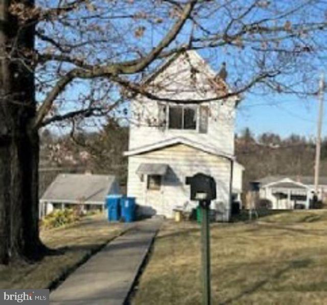 618 BEAVER AVENUE, TURTLE CREEK, PA 15145