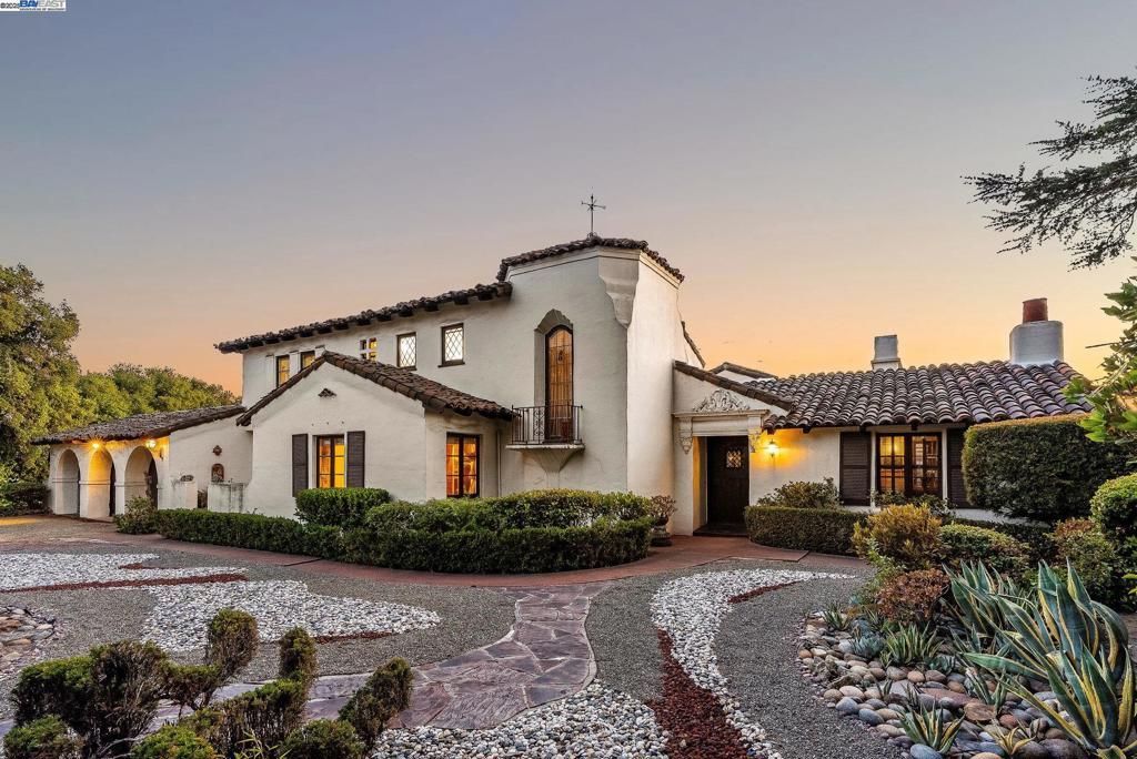 921 Warren Street, Hayward, CA 94541 Main Photo