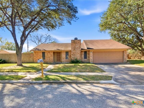 105 Chesapeake Avenue, Victoria, TX 77904