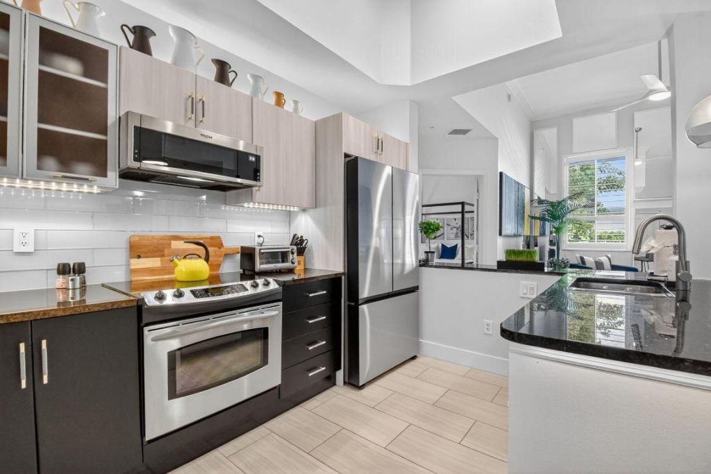 600 S Dixie Highway, Unit 141, West Palm Beach, FL 33401 Photo