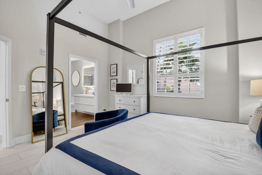 600 S Dixie Highway, Unit 141, West Palm Beach, FL 33401 Photo