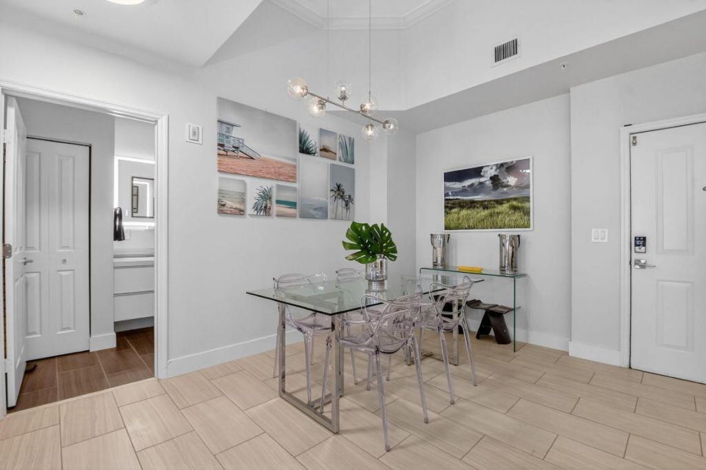 600 S Dixie Highway, Unit 141, West Palm Beach, FL 33401 Photo