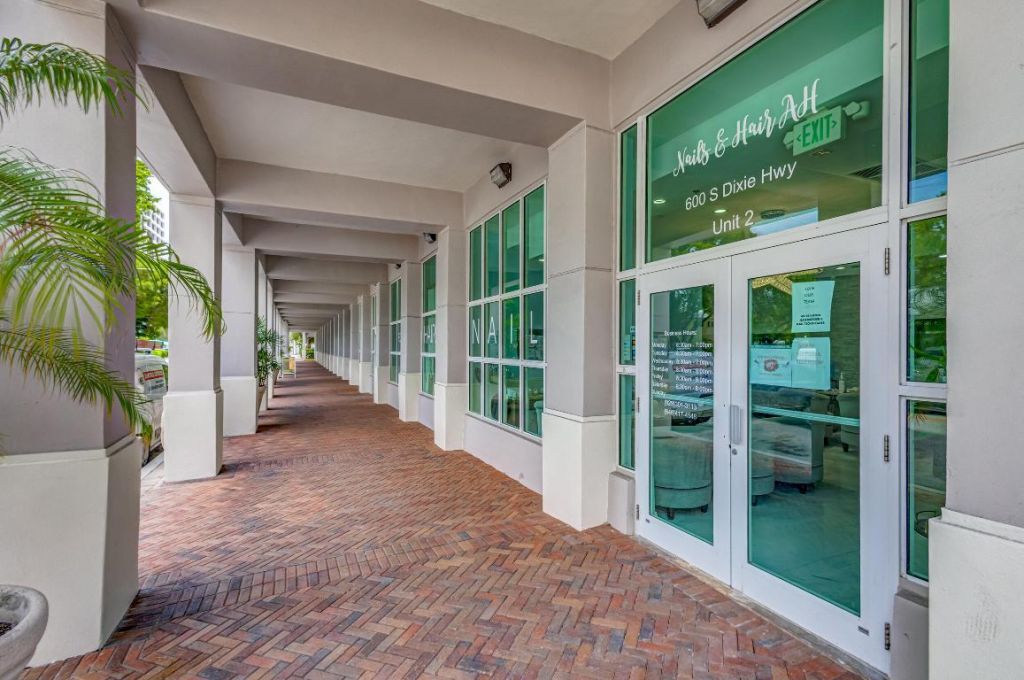 600 S Dixie Highway, Unit 141, West Palm Beach, FL 33401 Photo