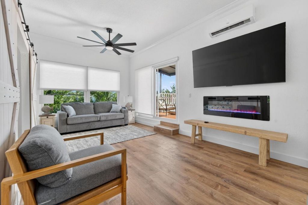 300 E 24th Street, Riviera Beach, FL 33404 Photo