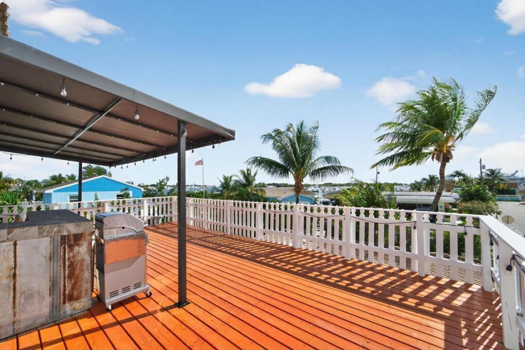 300 E 24th Street, Riviera Beach, FL 33404 Photo