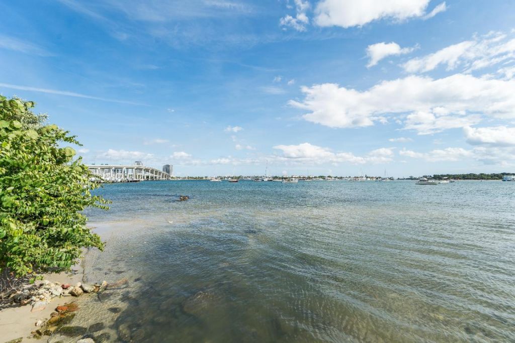300 E 24th Street, Riviera Beach, FL 33404 Photo