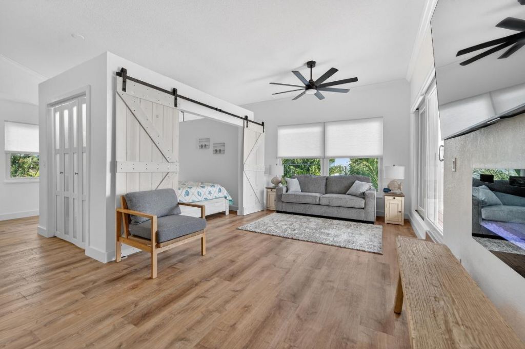 300 E 24th Street, Riviera Beach, FL 33404 Photo