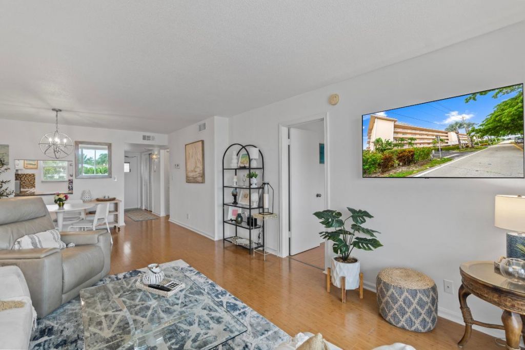 750 NE Spanish River Boulevard, Unit 2040, Boca Raton, FL 33431 Photo