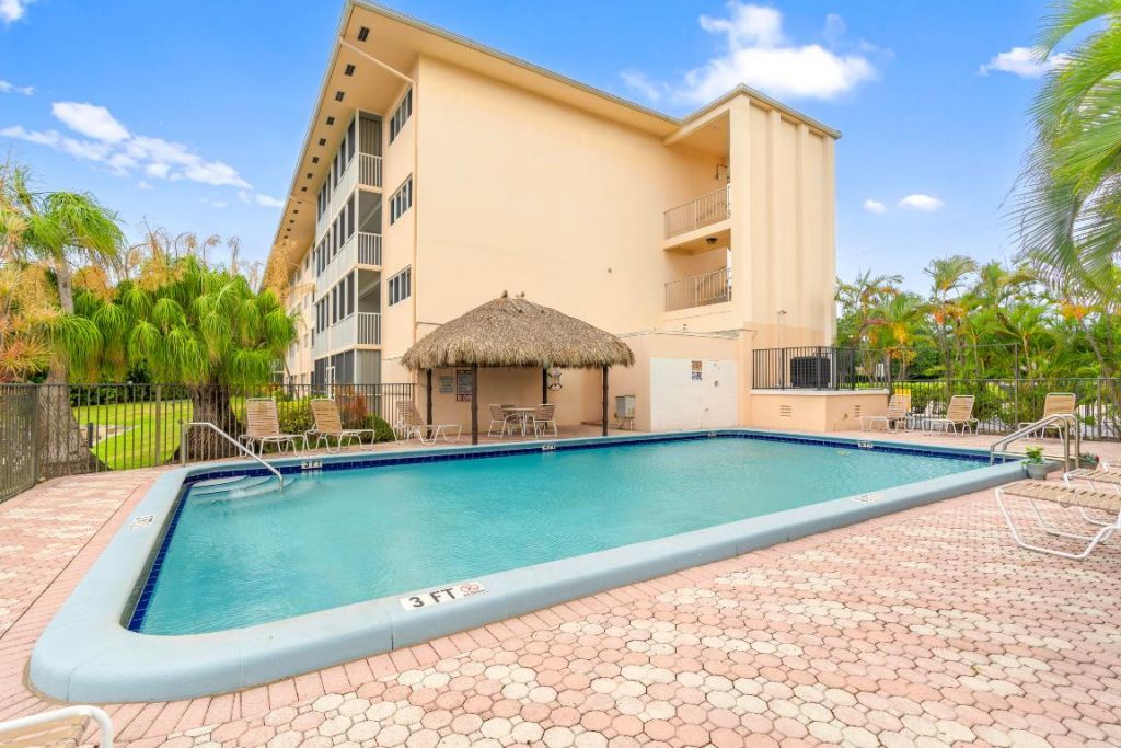 750 NE Spanish River Boulevard, Unit 2040, Boca Raton, FL 33431 Photo