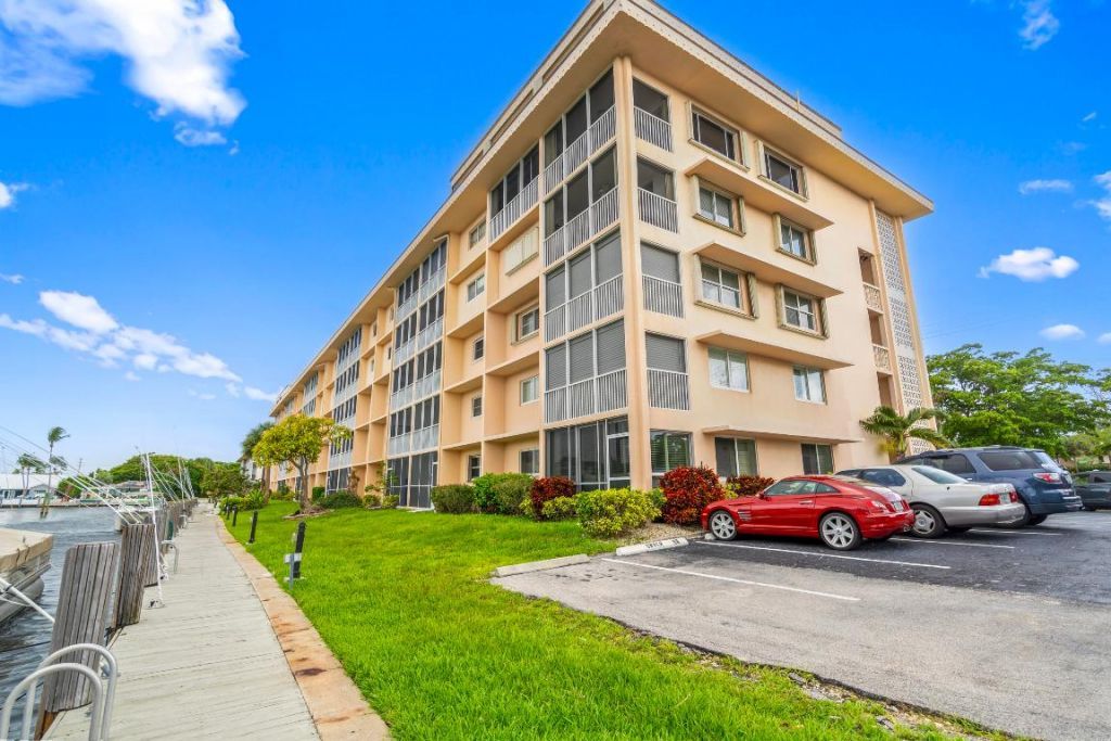 750 NE Spanish River Boulevard, Unit 2040, Boca Raton, FL 33431 Photo