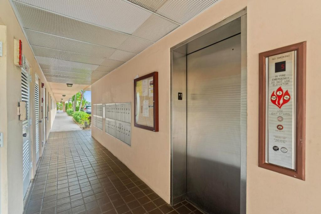 750 NE Spanish River Boulevard, Unit 2040, Boca Raton, FL 33431 Photo