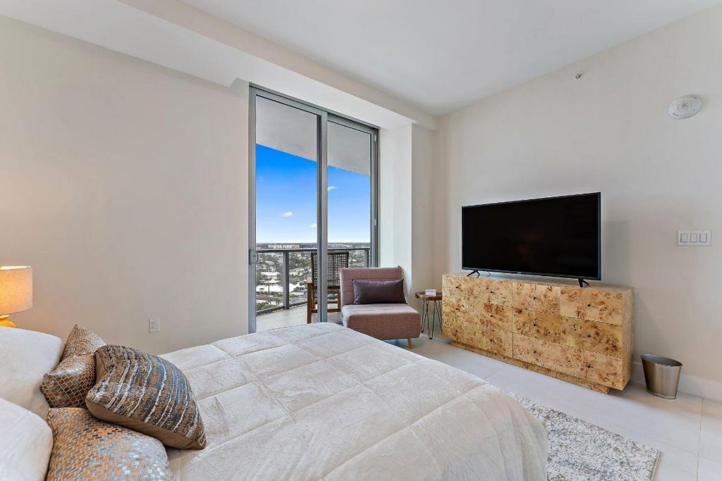 3100 N Ocean Drive, Unit 1501, Singer Island, FL 33404 Photo