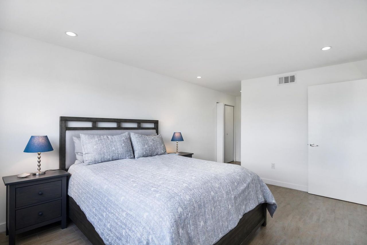 1605 Pennsylvania Avenue, Unit 502, Miami Beach, FL 33139 Photo