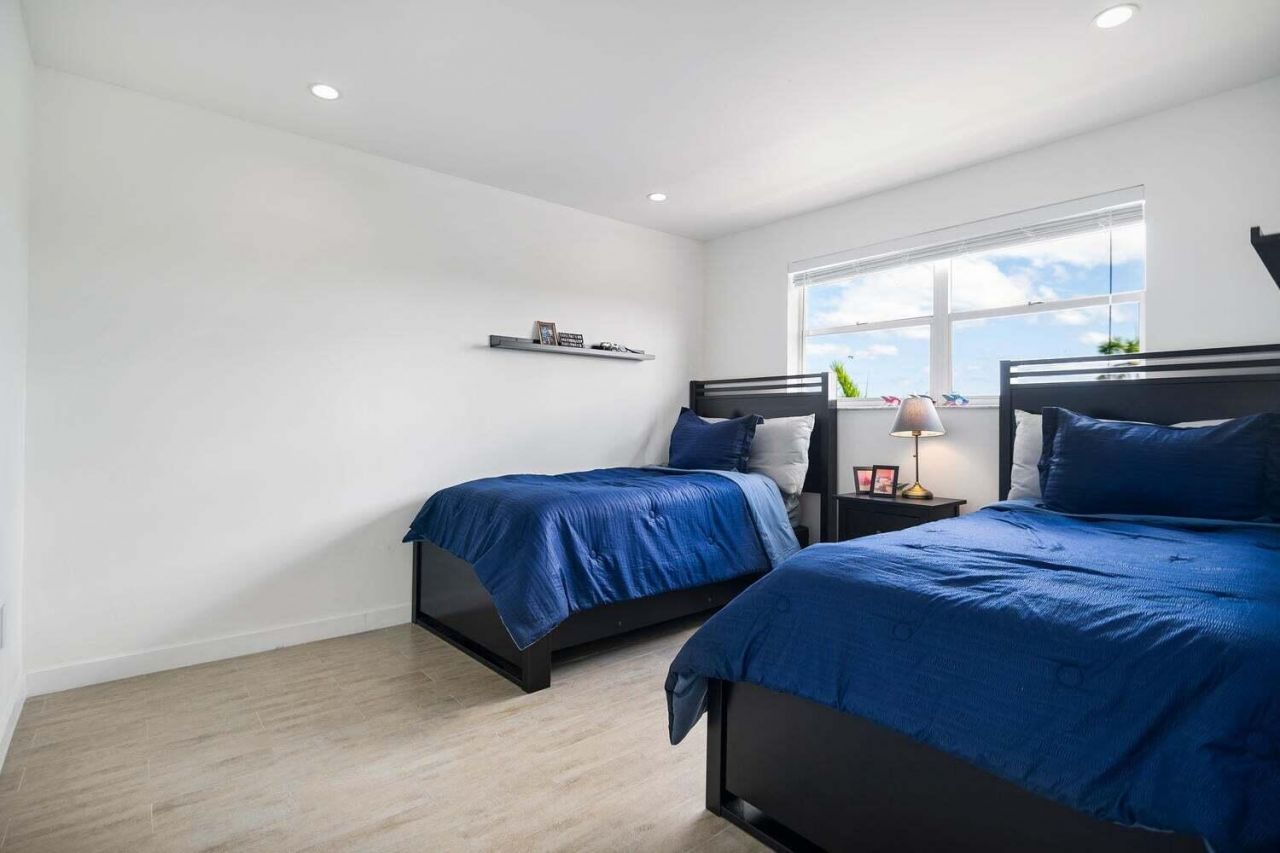 1605 Pennsylvania Avenue, Unit 502, Miami Beach, FL 33139 Photo