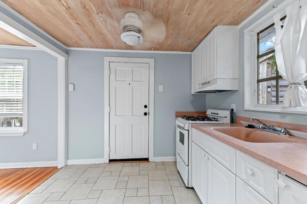 424 51st Street, West Palm Beach, FL 33407 Photo