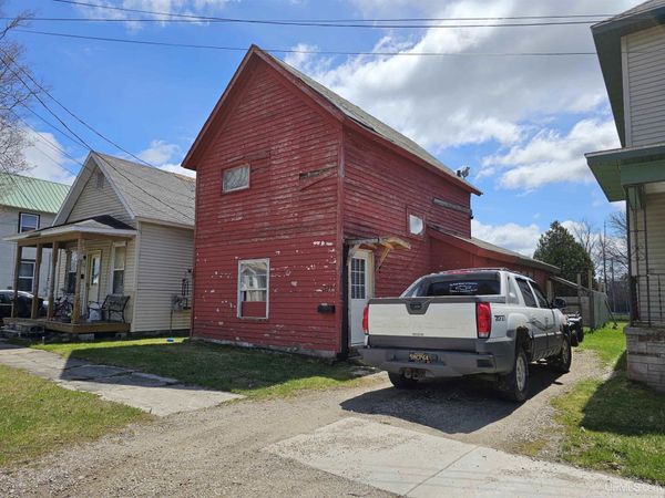 511 Arbutus Avenue, Manistique, MI 49854