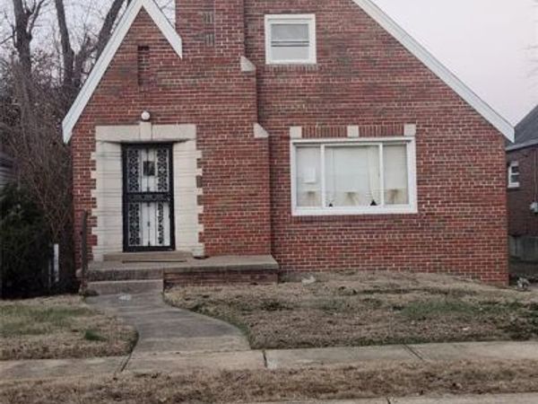 1727 Veronica Avenue, St Louis, MO 63147