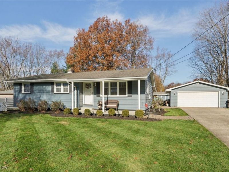 76 Stacy Drive, New Middletown, OH 44442 Photo 1