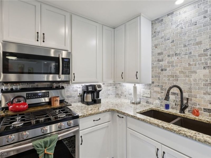 76 Stacy Drive, New Middletown, OH 44442 Photo 12