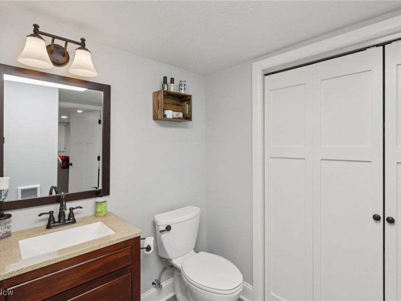 76 Stacy Drive, New Middletown, OH 44442 Photo 32