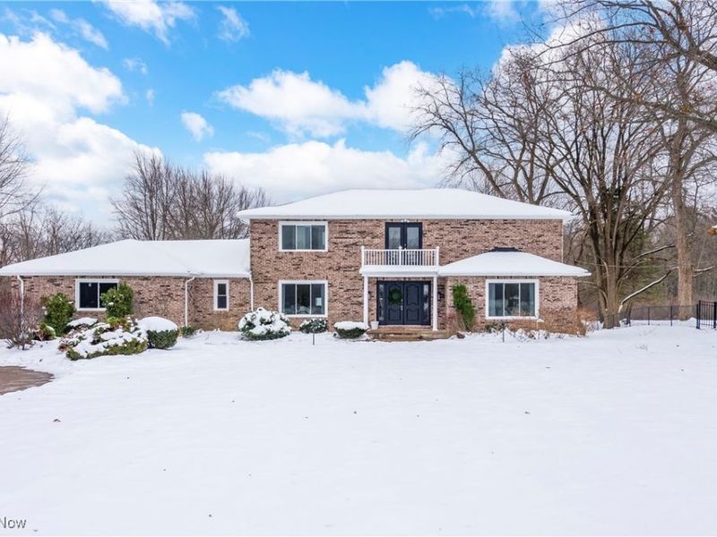 28100 Fairmount Boulevard, Cleveland, OH 44124 Photo 1