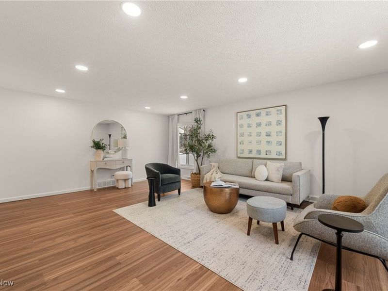 28100 Fairmount Boulevard, Cleveland, OH 44124 Photo 10