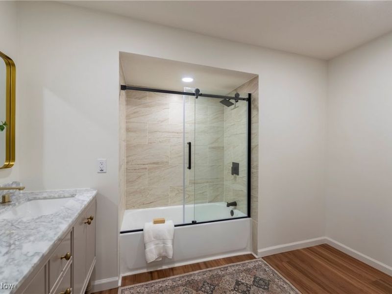 28100 Fairmount Boulevard, Cleveland, OH 44124 Photo 23