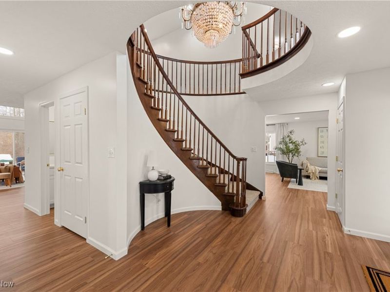 28100 Fairmount Boulevard, Cleveland, OH 44124 Photo 3