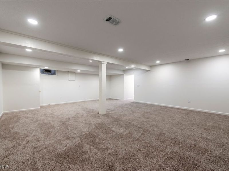 28100 Fairmount Boulevard, Cleveland, OH 44124 Photo 37