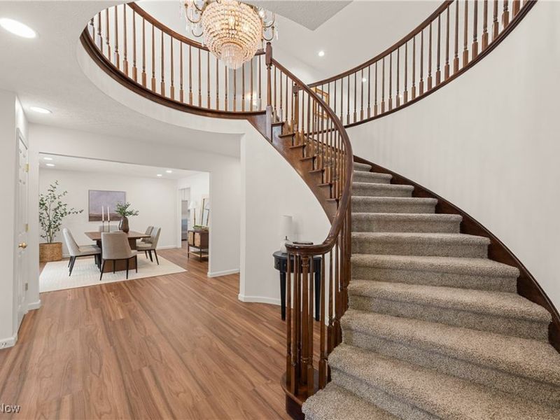 28100 Fairmount Boulevard, Cleveland, OH 44124 Photo 4