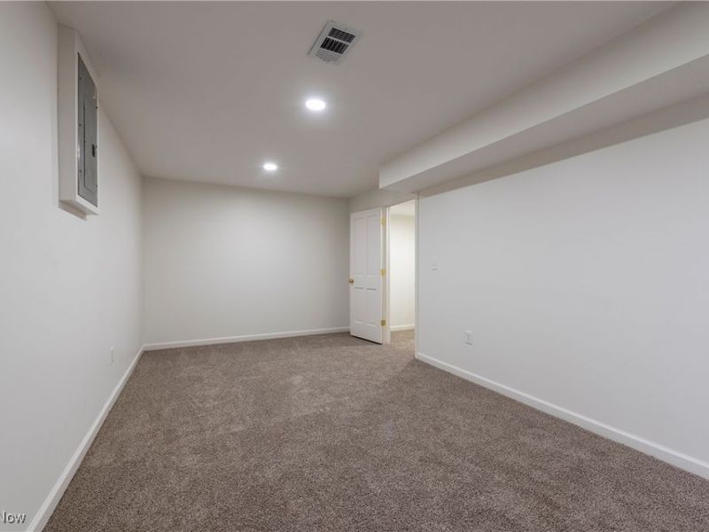 28100 Fairmount Boulevard, Cleveland, OH 44124 Photo 43