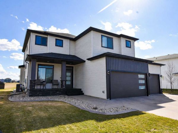 6562 56th Avenue S, Fargo, ND 58104