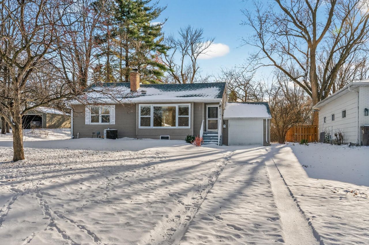 25815 Wild Rose Lane, Excelsior, MN 55331 Main Photo