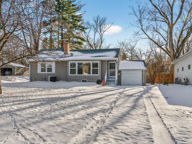 25815 Wild Rose Lane, Excelsior, MN 55331