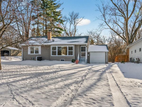 25815 Wild Rose Lane, Excelsior, MN 55331