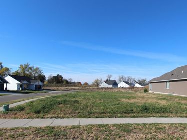 31670 Newport Curve, Lindstrom, MN 55045