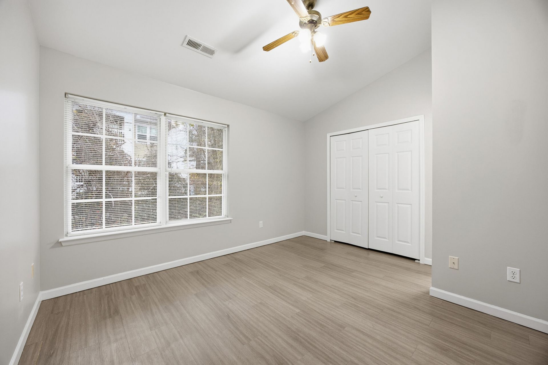 116 Brockman Way Photo 15