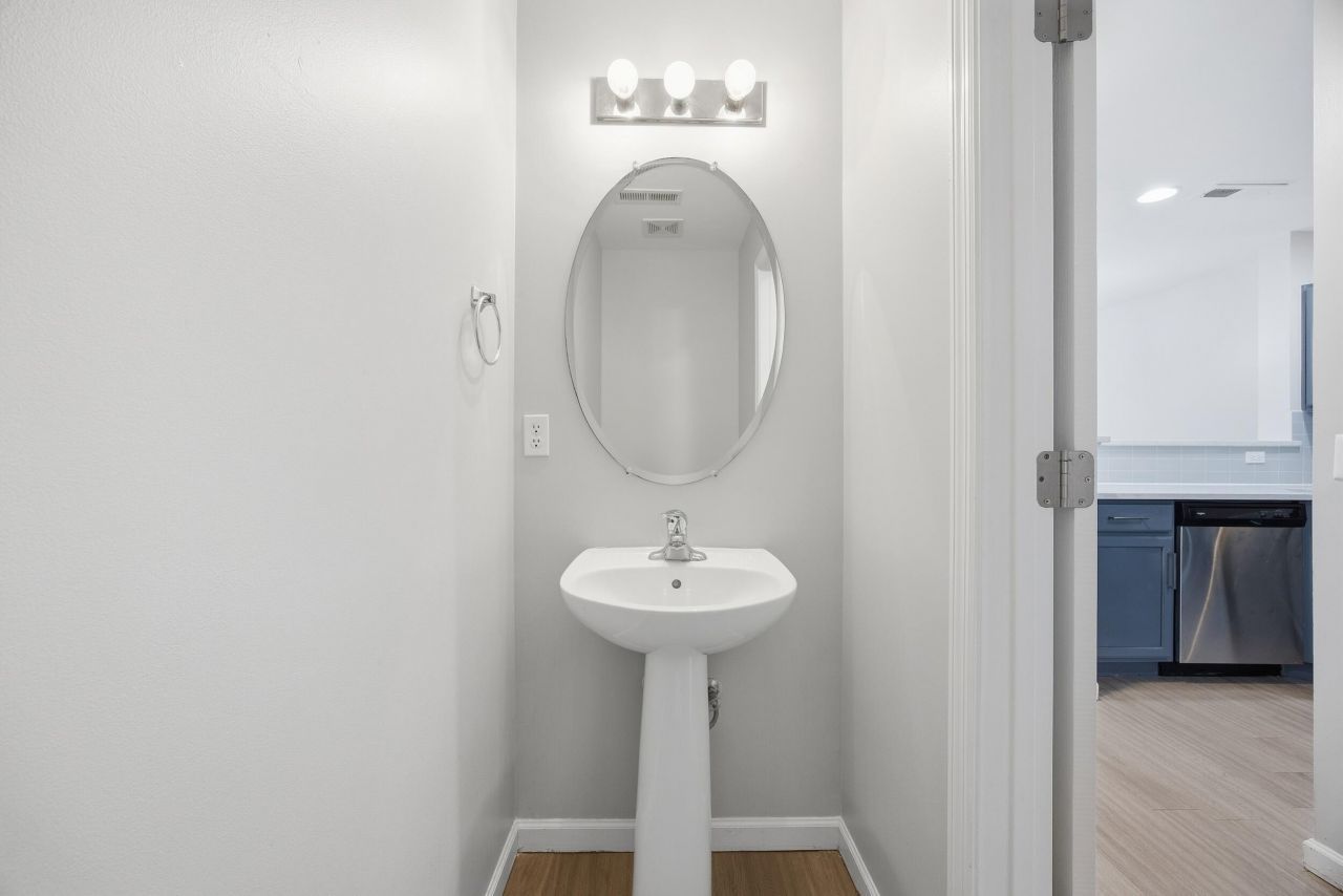 116 Brockman Way Photo 9
