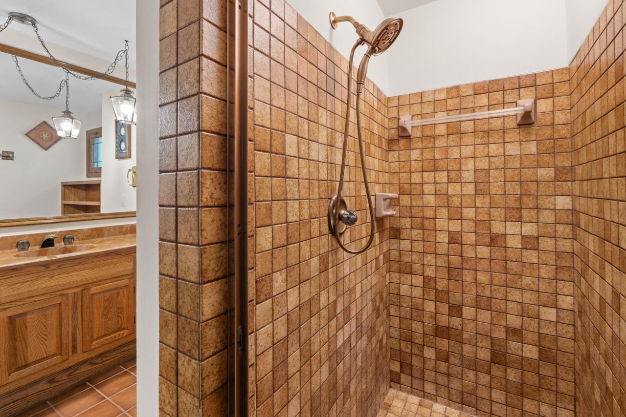 270 Harrison Point Photo 29