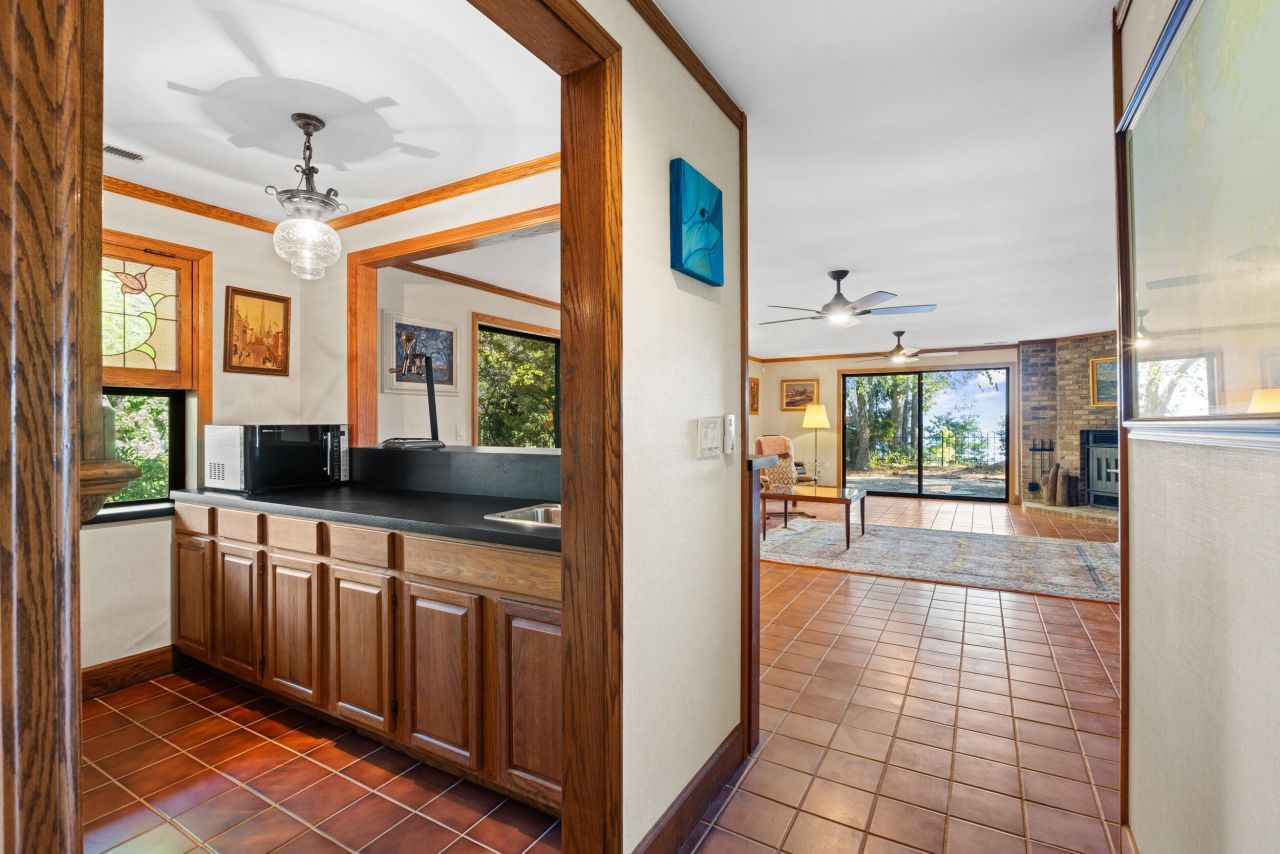 270 Harrison Point Photo 30