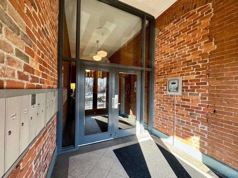 412 Liberty Hill, Unit 1B, Cincinnati, OH 45202 Photo 6