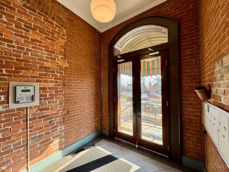 412 Liberty Hill, Unit 1B, Cincinnati, OH 45202 Photo 7